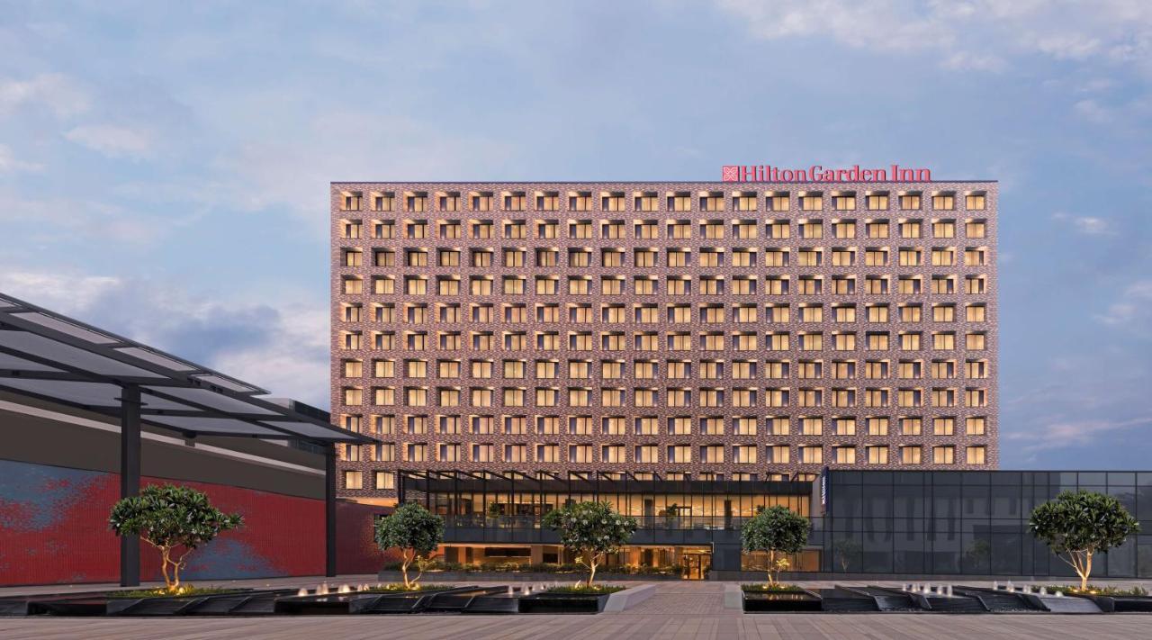 Hilton Garden Inn Bengaluru Embassy Manyata Business Park Exterior photo